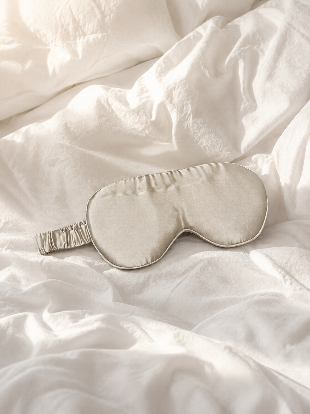 Mulberry Silk Eye Mask (Champagne Pearl)